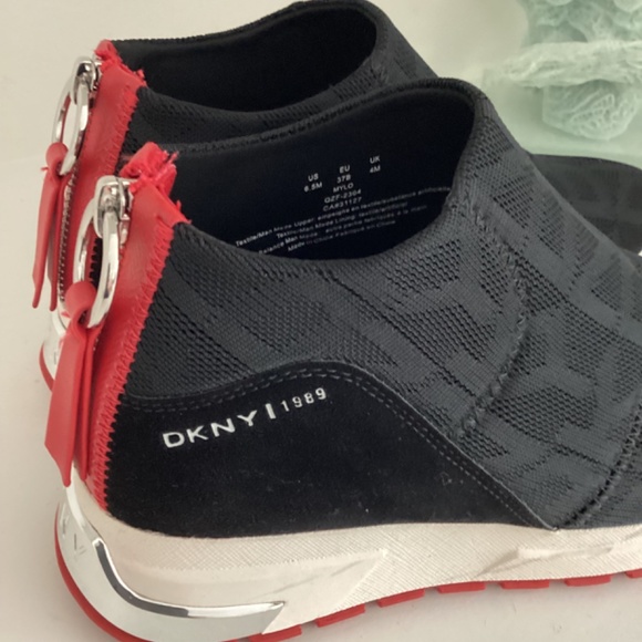 REDUCED DKNY Women’s Stretch knit fashion sneakers shoes  VARIOUS SIZES - Picture 2 of 10
